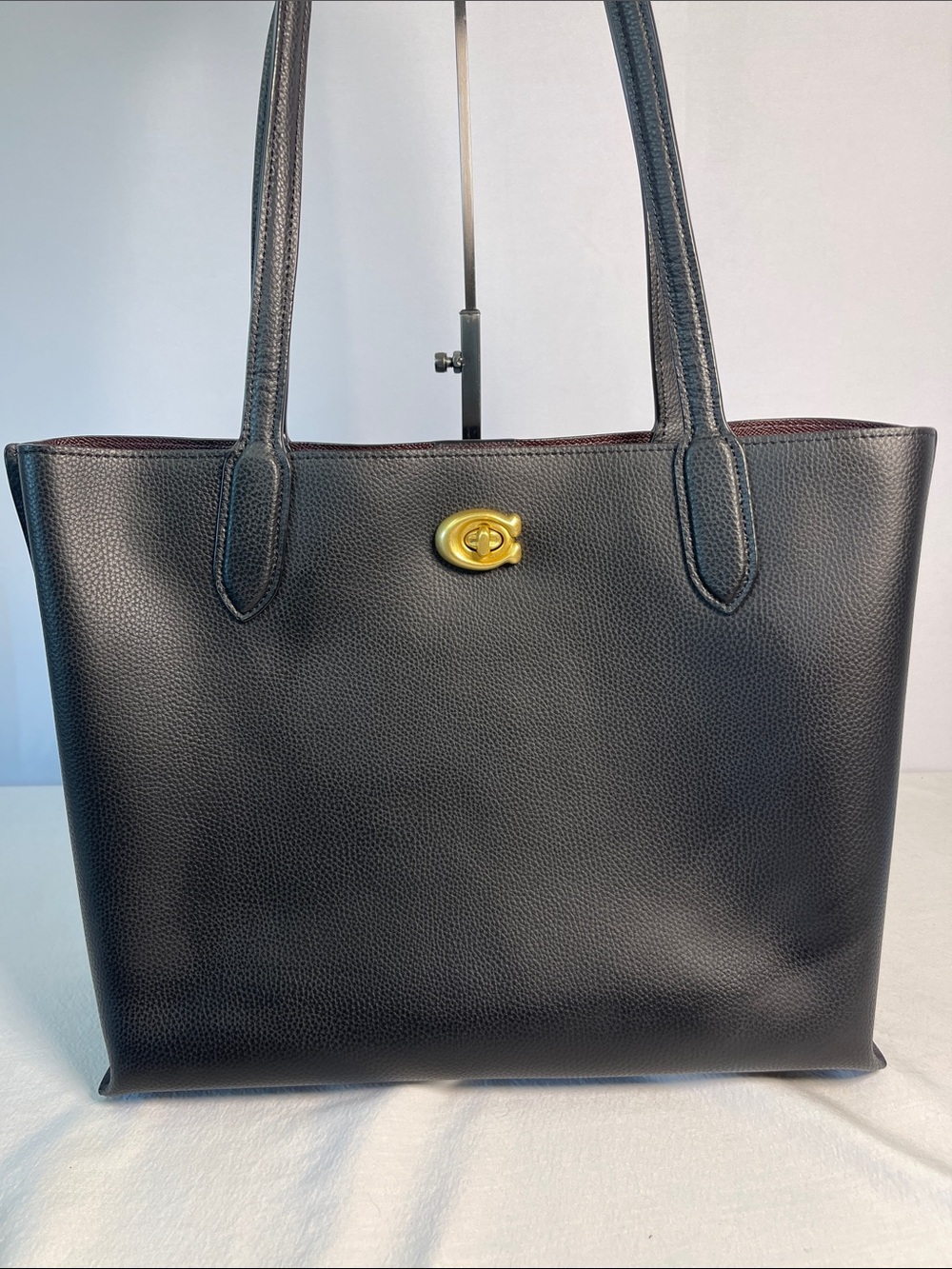 Coach F2439-C0689 Willow Tote 24 Black Leather Turnlock